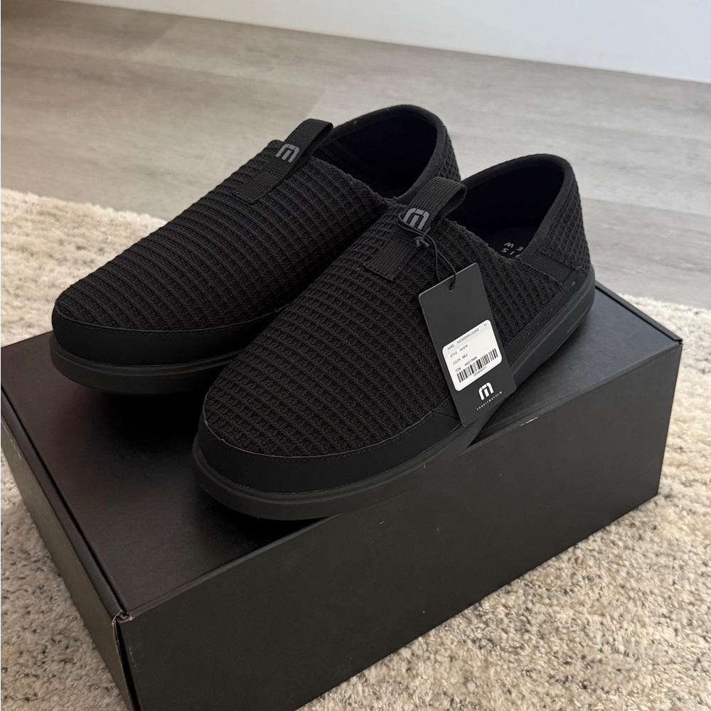 The Modern Lounge - Minimalist Black Slip-On Knit Men’s Shoes BRAND NEW